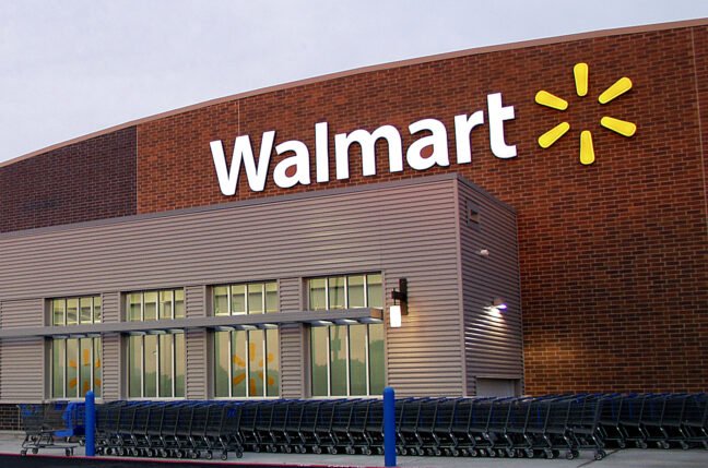 Walmart’s Shift in Checkout Strategy: Farewell to Self-Service Lanes, Sparking Customer Backlash